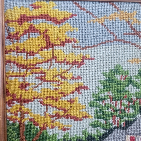 Vintage Large Ornate Wood Framed 22.5 X 17 Needlepoint Fairfield Inn w/ Carriage - Picture 7 of 11